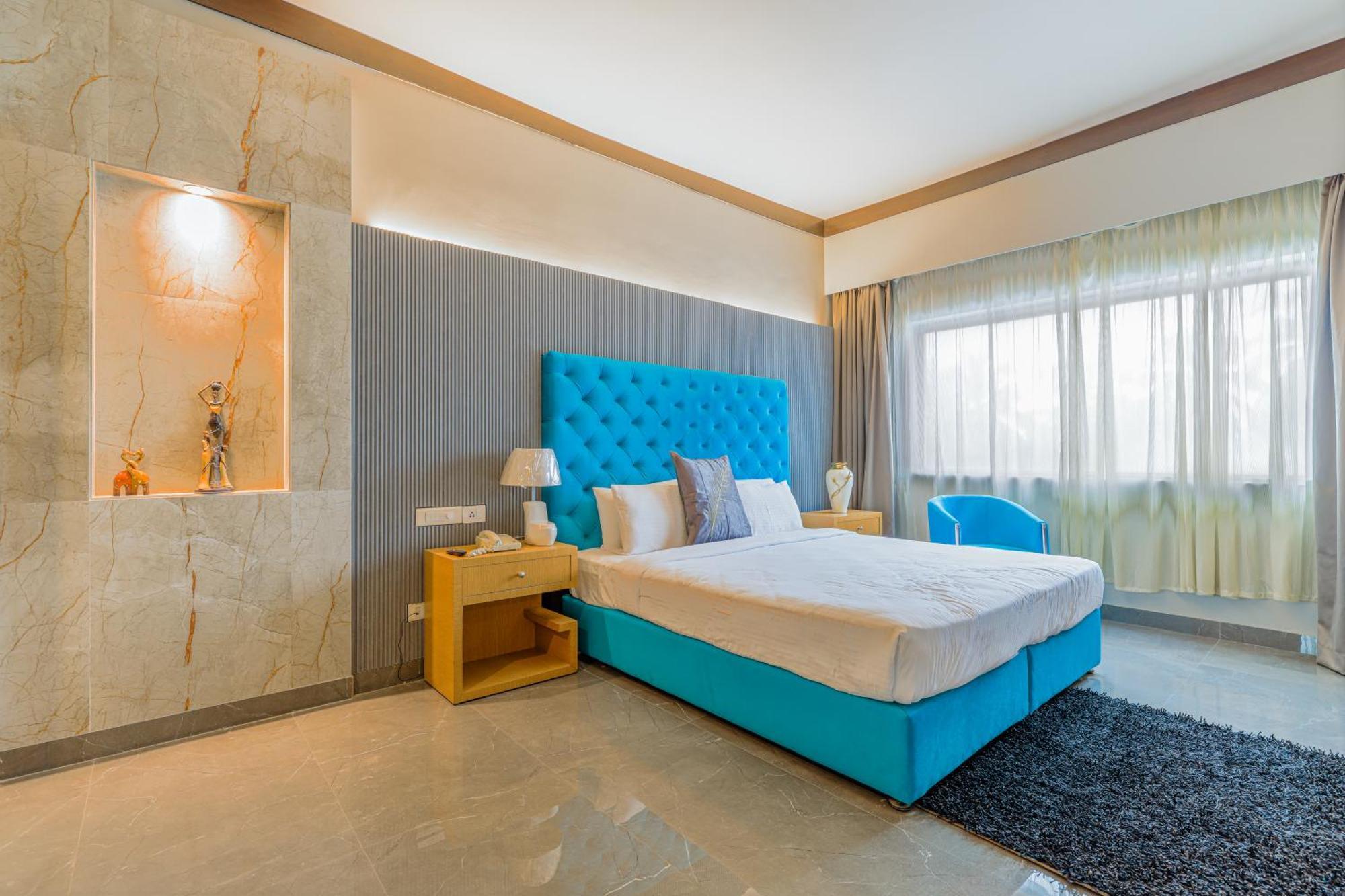 Hotel Pal Heights Bhubaneswar Buitenkant foto