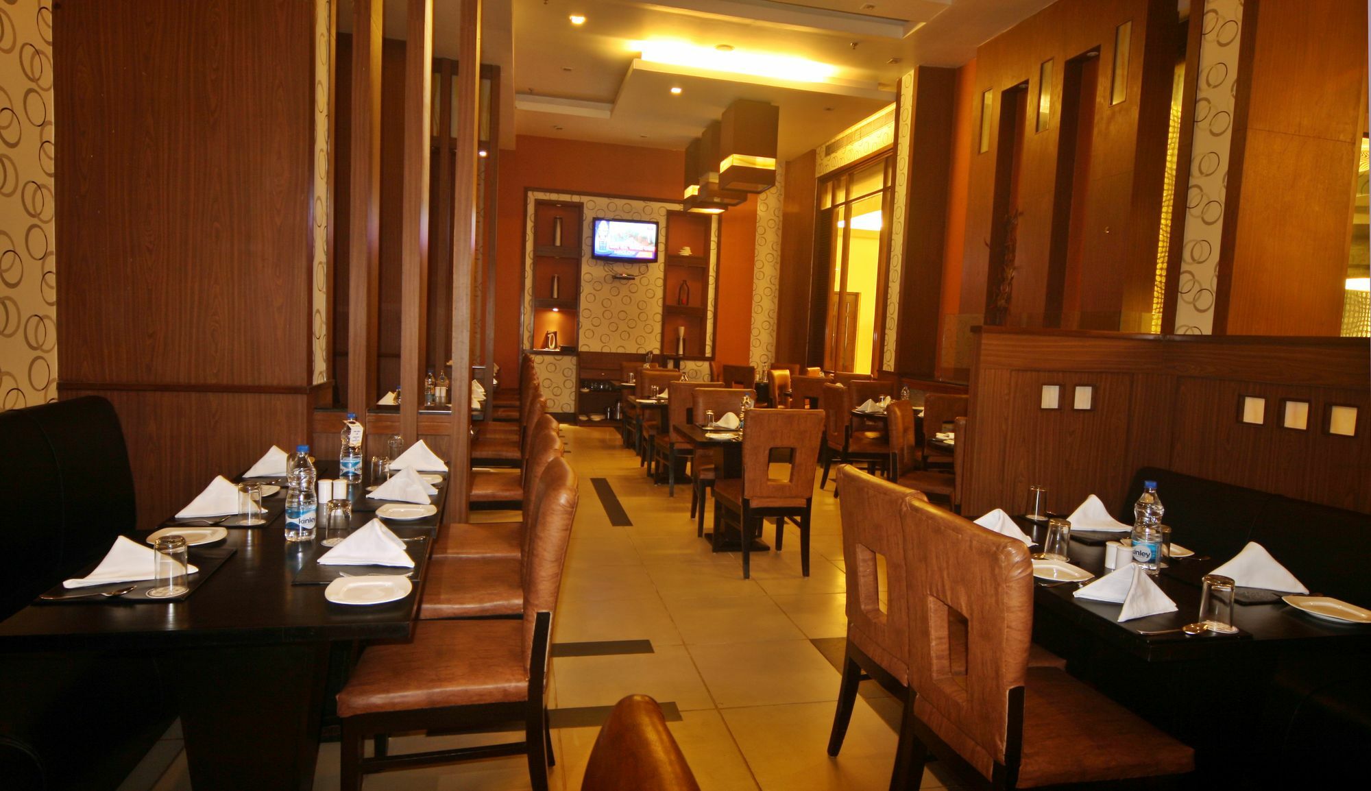 Hotel Pal Heights Bhubaneswar Buitenkant foto