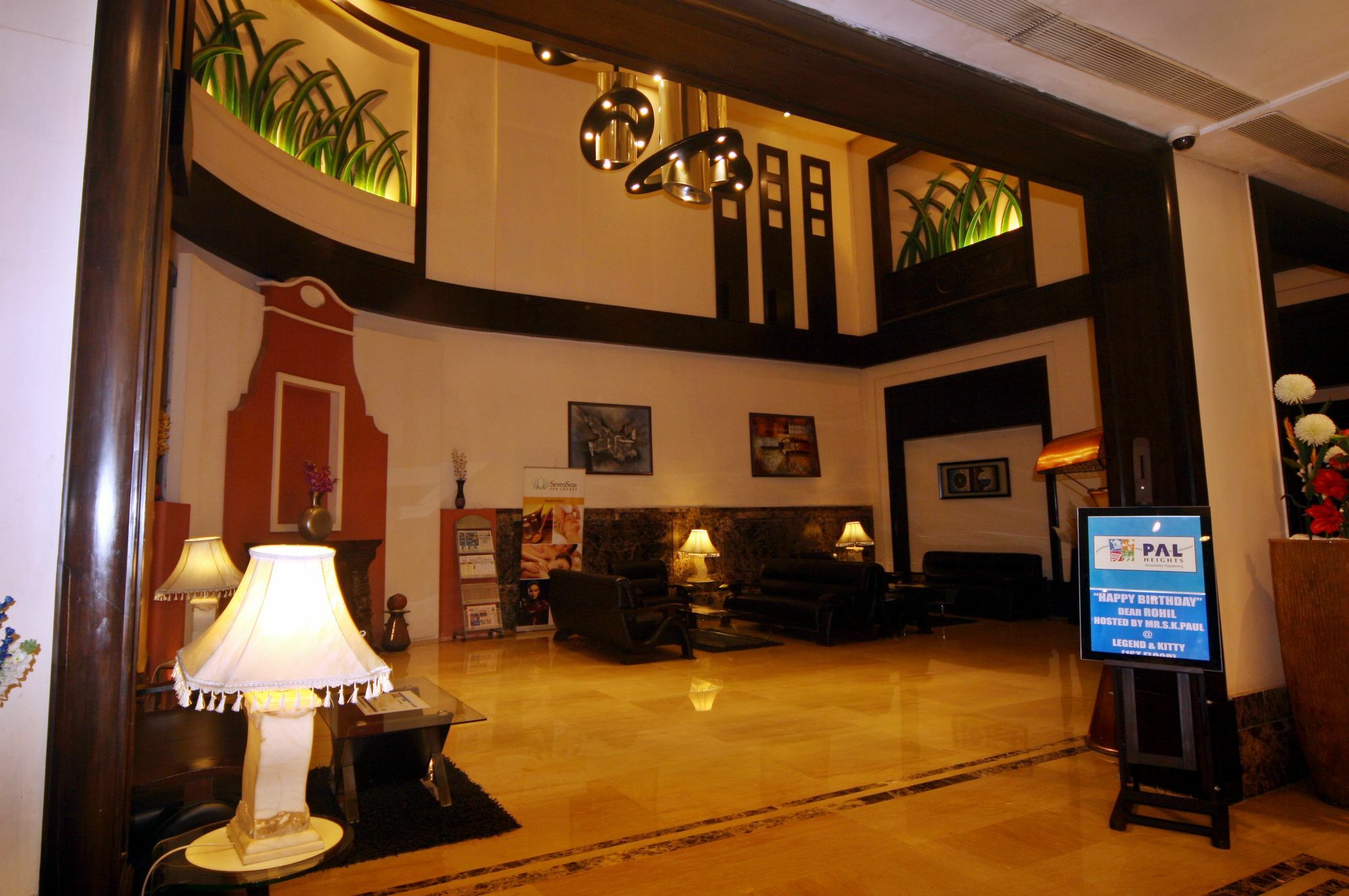 Hotel Pal Heights Bhubaneswar Buitenkant foto